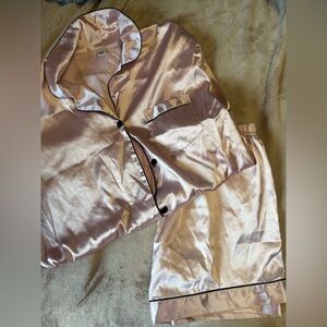 Women's Satin Pajama Set - Light Pink